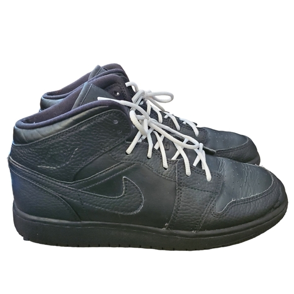 Nike Air Jordan 1 Mid GS Triple Black 554725-091 Basketball Sneakers (Youth 7) - Picture 5 of 10